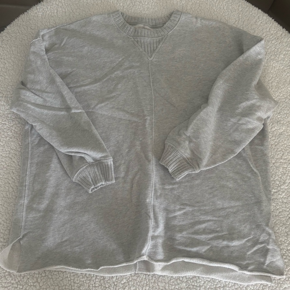 Aerie Light Gray Knit Over-sized Sweater